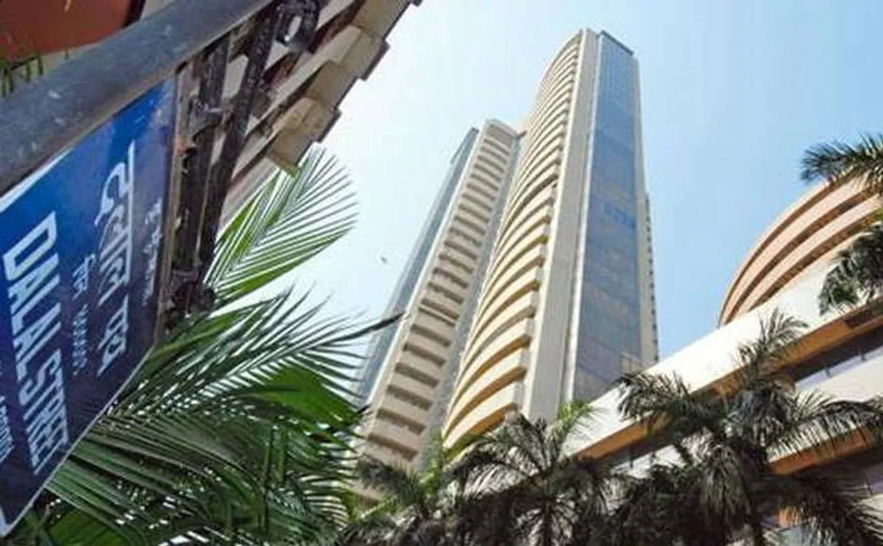 शेयर बाजारों में गिरावट, सेंसेक्स 306 अंक गिरा, निफ्टी 10,430 पर बंद