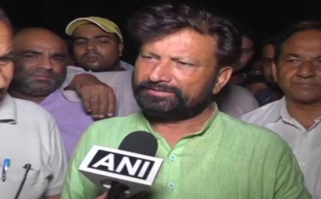 घाटी में सीजफायर उल्लंघन के लिए बीजेपी MLA ने महबूबा को ठहराया जिम्मेदार, कहा-इस औरत की जिद्द के कारण हो रही है गोलीबारी