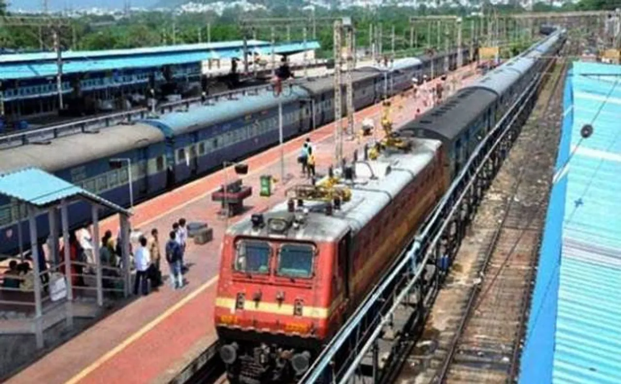 पटरियों के मरम्मत कार्य की वजह से ट्रेन की आवाजाही में देरी: पीयूष गोयल