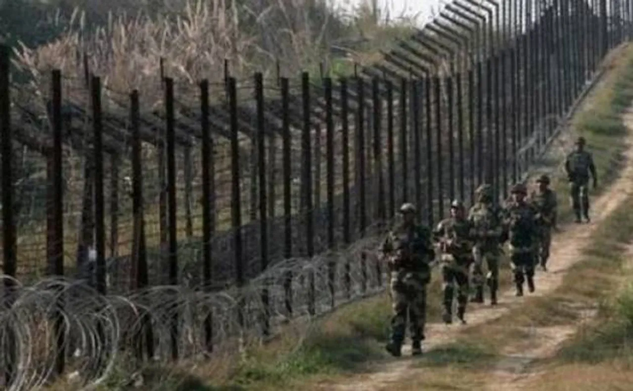 चीन ने सीमा पर संघर्षविराम लागू करने के लिए भारत, पाकिस्तान की सराहना की