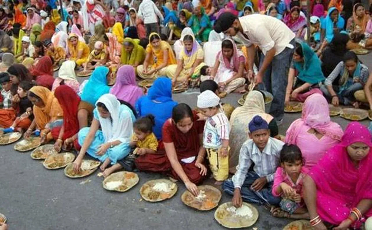 मोदी सरकार ने दी गुरुद्वारों को राहत, लंगर के सामान से GST हटाई
