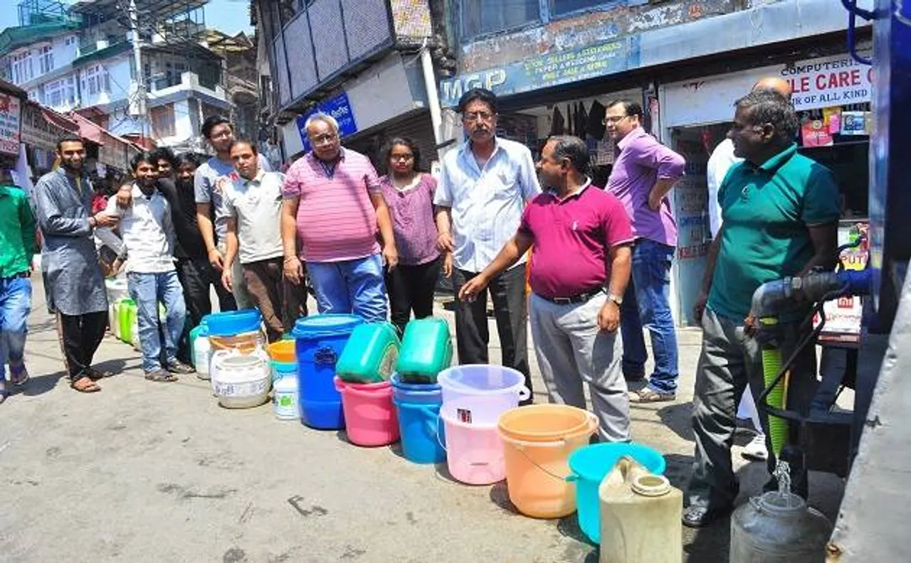 शिमला में पानी का संकट गहराया, 10वें दिन सड़कों पर उतरे लोग, अवैध कनेक्शन की शिकायतें