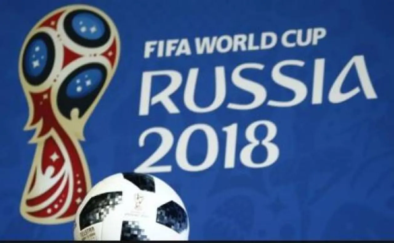 FIFA World Cup: धरती पर ही नहीं 'स्पेस' में भी खेला जा रहा है फुटबॉल, देखें वीडियो