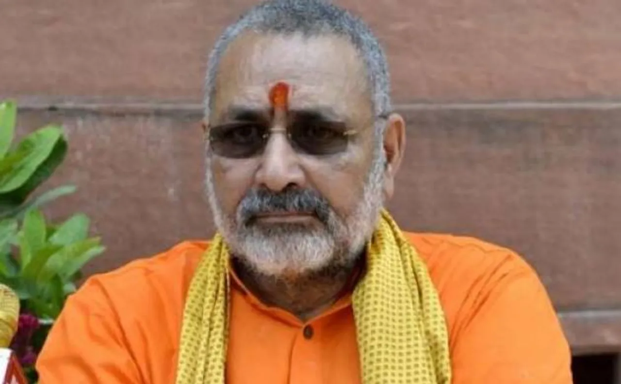 संबित ने बताया 'हाफिज' तो अब गिरिराज सिंह ने विपक्षी दलों की 'ओसामा' से की तुलना