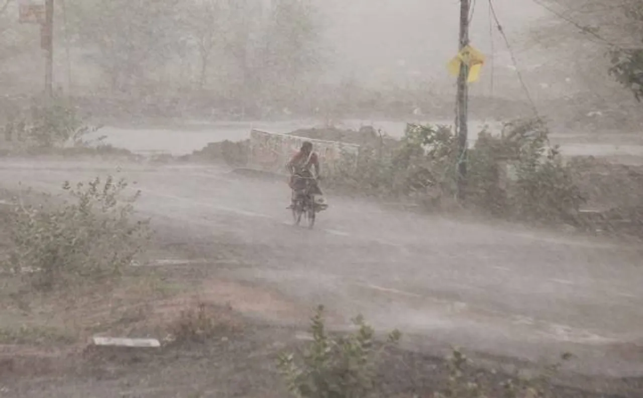 केरल के विभिन्न इलाकों में भारी बारिश के कारण अब तक 13 लोगों की मौत