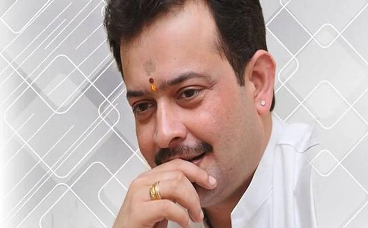 भय्यूजी महाराज की खुदकुशी पर राजनीतिक बयानबाजी शुरू, जानिए मॉडलिंग से आध्यात्मिक गुरु बनने का सफर