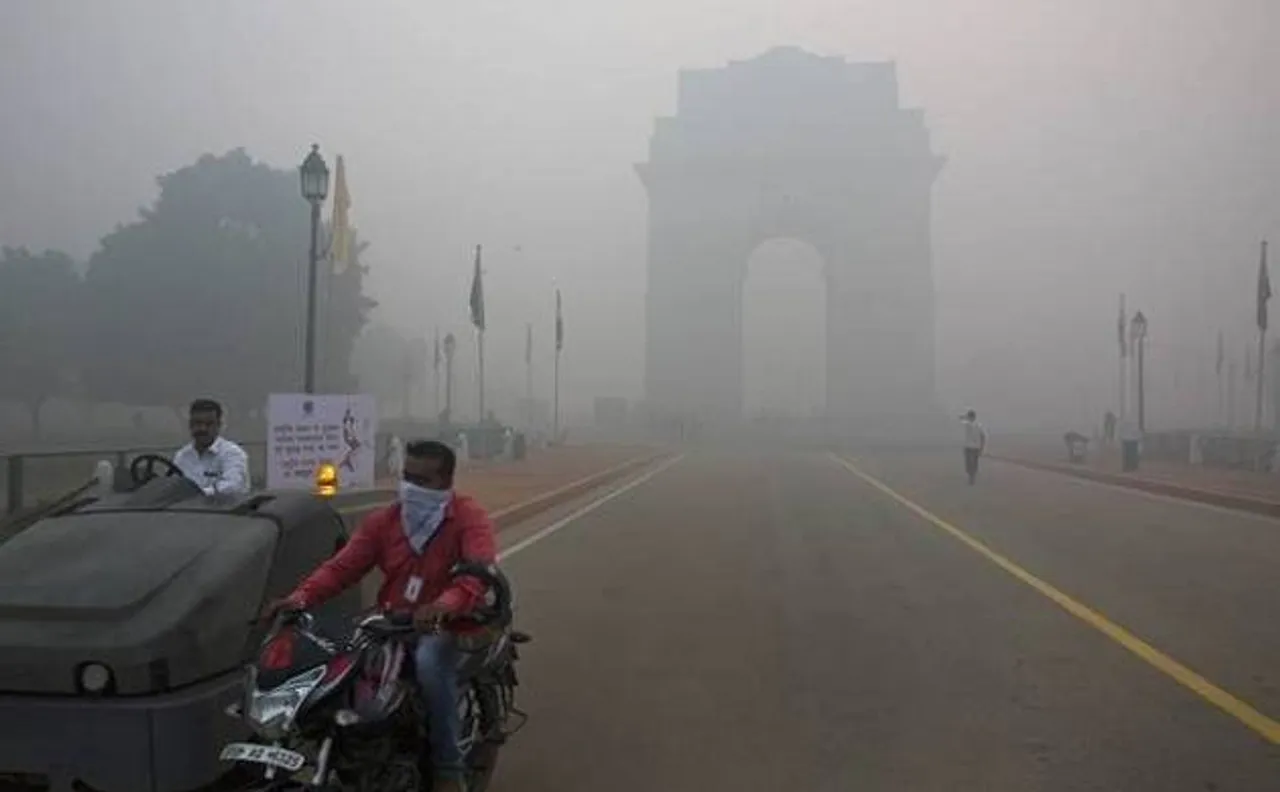 दिल्ली-NCR में 'खतरनाक' स्तर पर पहुंची एयर क्वालिटी, बारिश नहीं हुई तो हालत होगी और खराब
