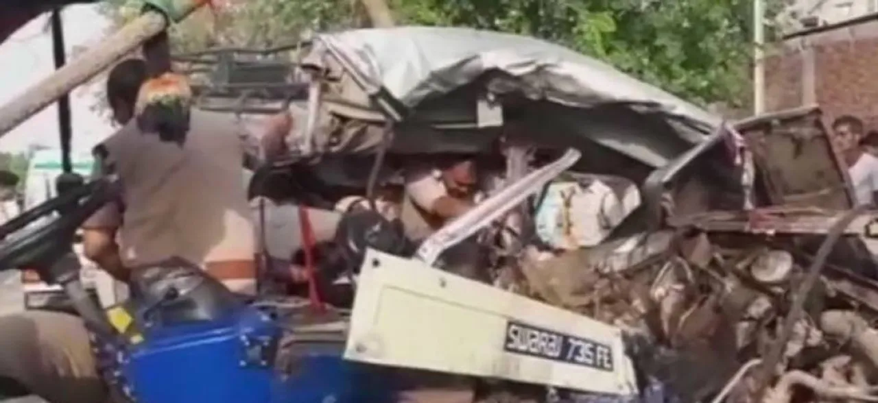 मध्यप्रदेश: मुरैना में जीप-ट्रैक्टर की टक्कर में 15 लोगों की मौत, 6 घायल
