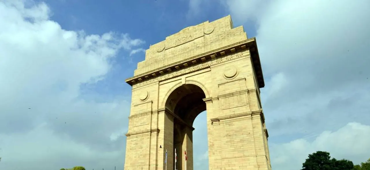 दिल्ली-एनसीआर में बारिश से मौसम हुआ सुहावना, उत्तराखंड में अगले 72 घंटे तक अलर्ट जारी