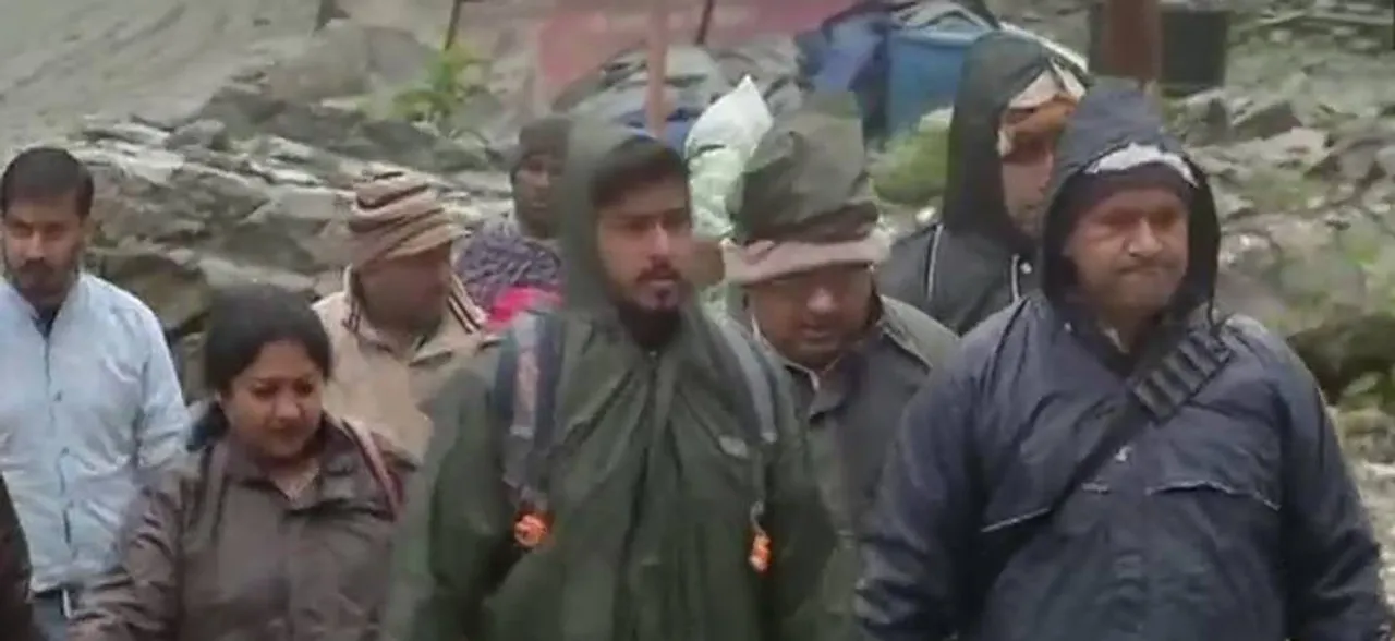 बारिश थमी, बालटाल के रास्ते अमरनाथ यात्रा फिर हुई शुरू