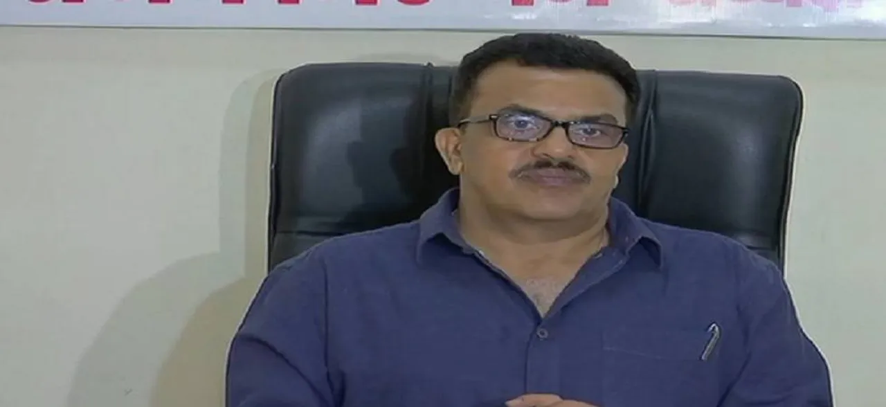 कांग्रेस नेता संजय निरुपम में ने दिया विवादित बयान, कहा- सर्जिकल स्ट्राइक और मोदी सरकार दोनों फर्जी