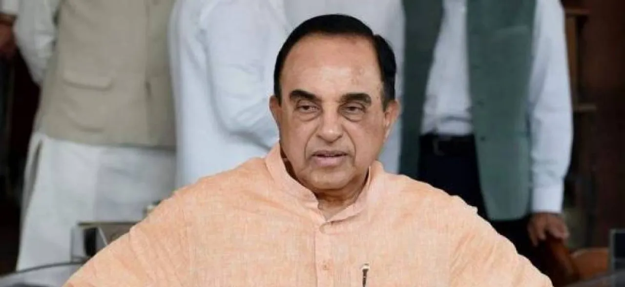 स्विस बैंकों में भारतीयों का पैसा बढ़ने पर सुब्रमण्यम स्वामी ने वित्तीय सचिव पर बोला हमला