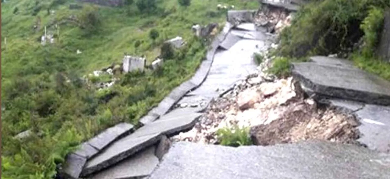 उत्तराखंड: पिथौरागढ़ में बादल फटा, 24 घंटे में भारी बारिश की चेतावनी