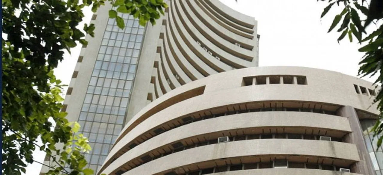 रुपए में रिकवरी से मजबूत हुआ बाजार, सेंसेक्स में 83 अंक की तेजी, निफ्टी 10750 के पार