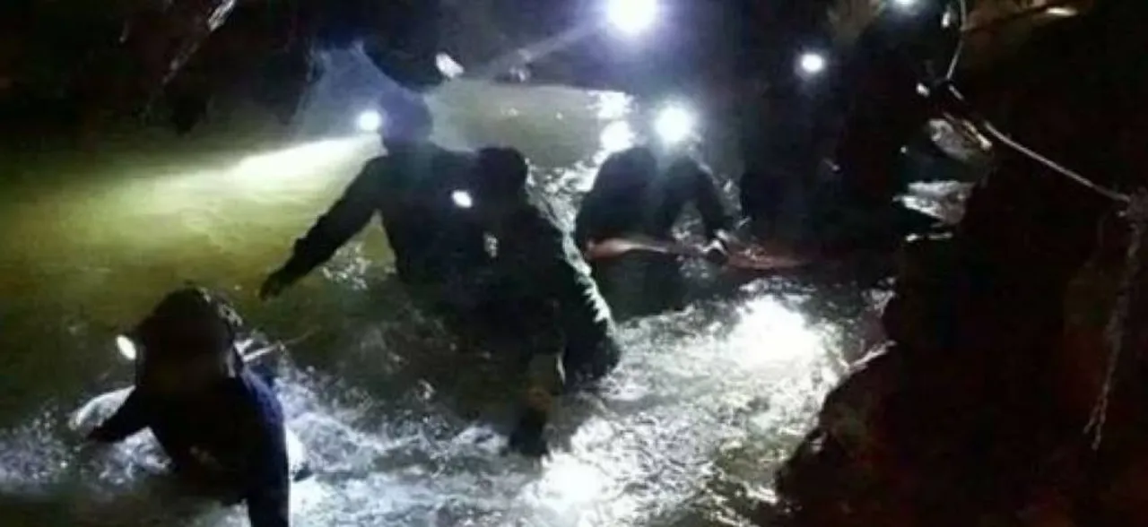 थाईलैंड: गुफा में फंसे बच्चों के रेस्क्यू ऑपरेशन में एक कमांडो की मौत