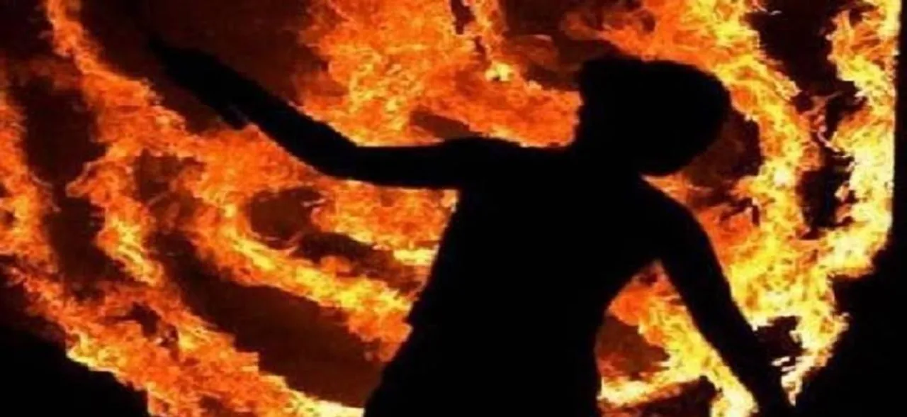 यूपी: महिला ने मुख्यमंत्री आवास के बाहर की आत्मदाह की कोशिश