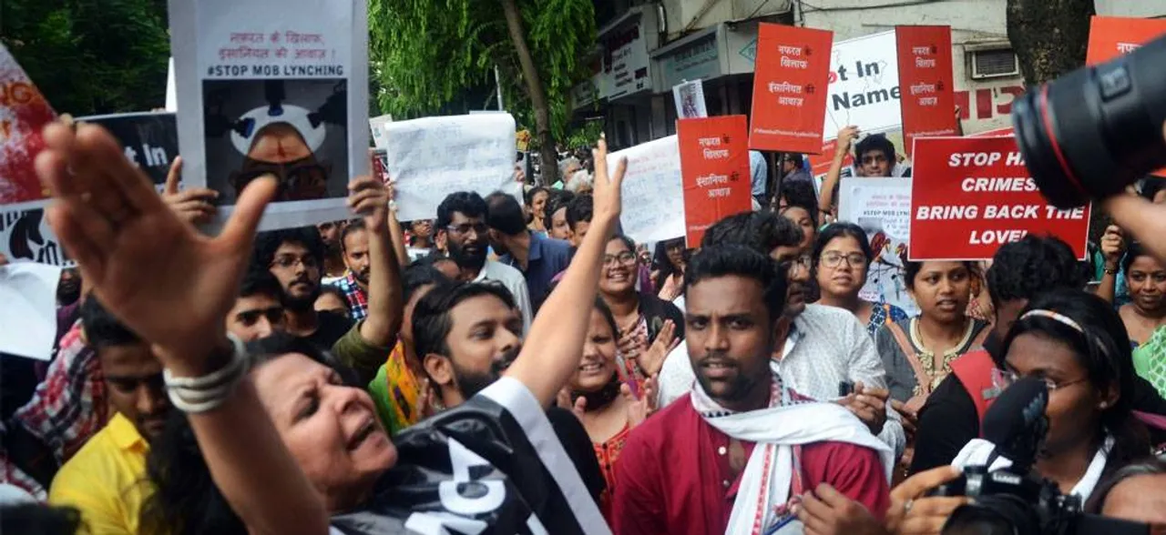 भीड़तंत्र के खूनी राज में लोकतंत्र है बेबस!