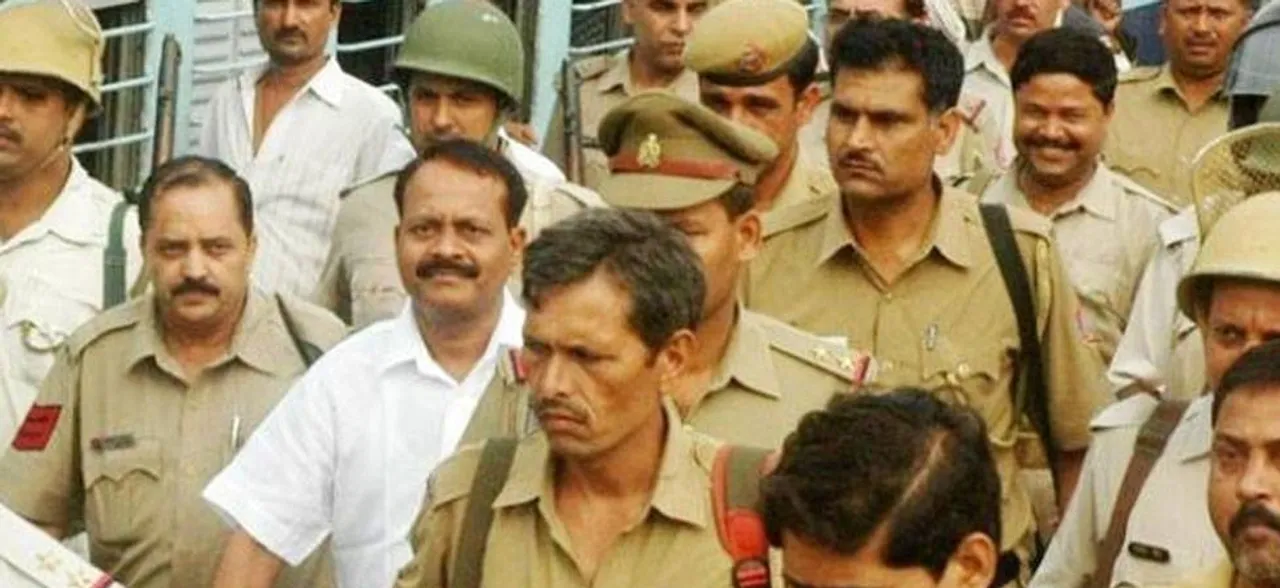 सुनील राठी ने खोला मुन्ना बजरंगी की हत्या का राज, कानून व्यवस्था को लेकर ट्विटर पर भिड़े अखिलेश यादव