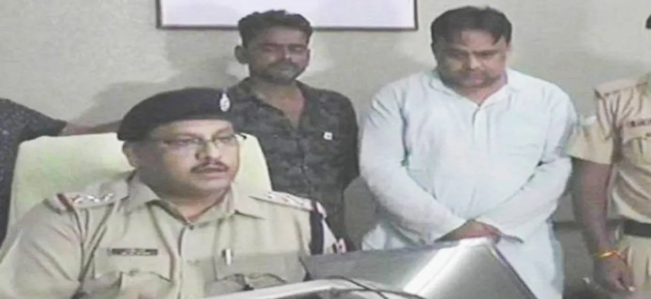 रेलवे टिकट की कालाबाजारी का पर्दाफाश: कानपुर में 4 लाख रुपये के टिकट के साथ दो युवक गिरफ्तार