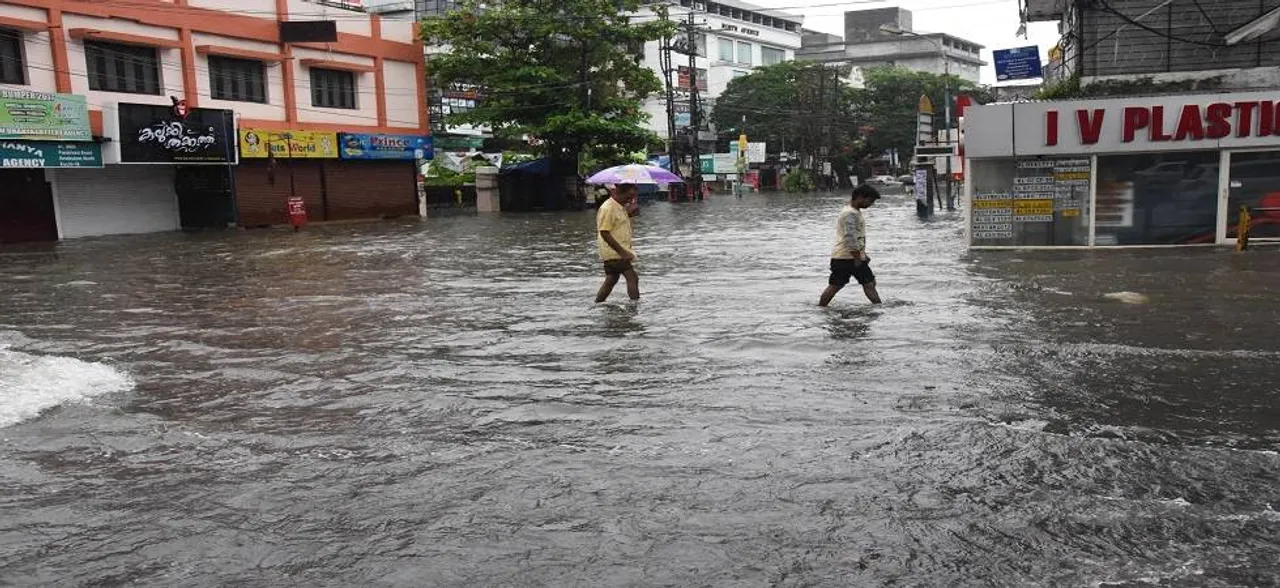 गुजरात से लेकर केरल तक भारी बारिश ने मचाई आफत, मध्य प्रदेश में हाई अलर्ट