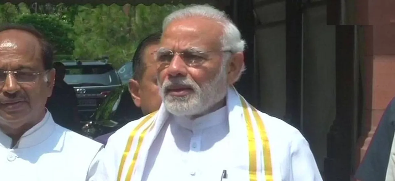 हंगामे के साथ शुरू हुआ संसद का मॉनसून सत्र, पीएम मोदी ने कहा विपक्ष के हर मुद्दे पर चर्चा को तैयार