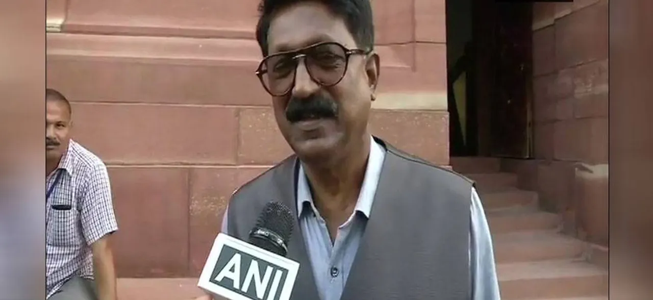 अविश्वास प्रस्ताव पर किस करवट बैठेगी शिवसेना, कल होगा फैसला