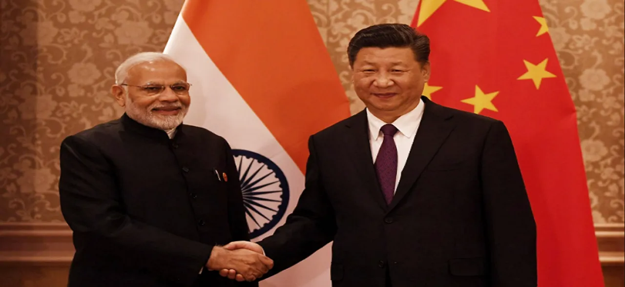 ब्रिक्स समिट के इतर पीएम मोदी और शी जिनपिंग ने की मुलाकात, द्विपक्षीय सहयोग बढ़ाने को लेकर बातचीत