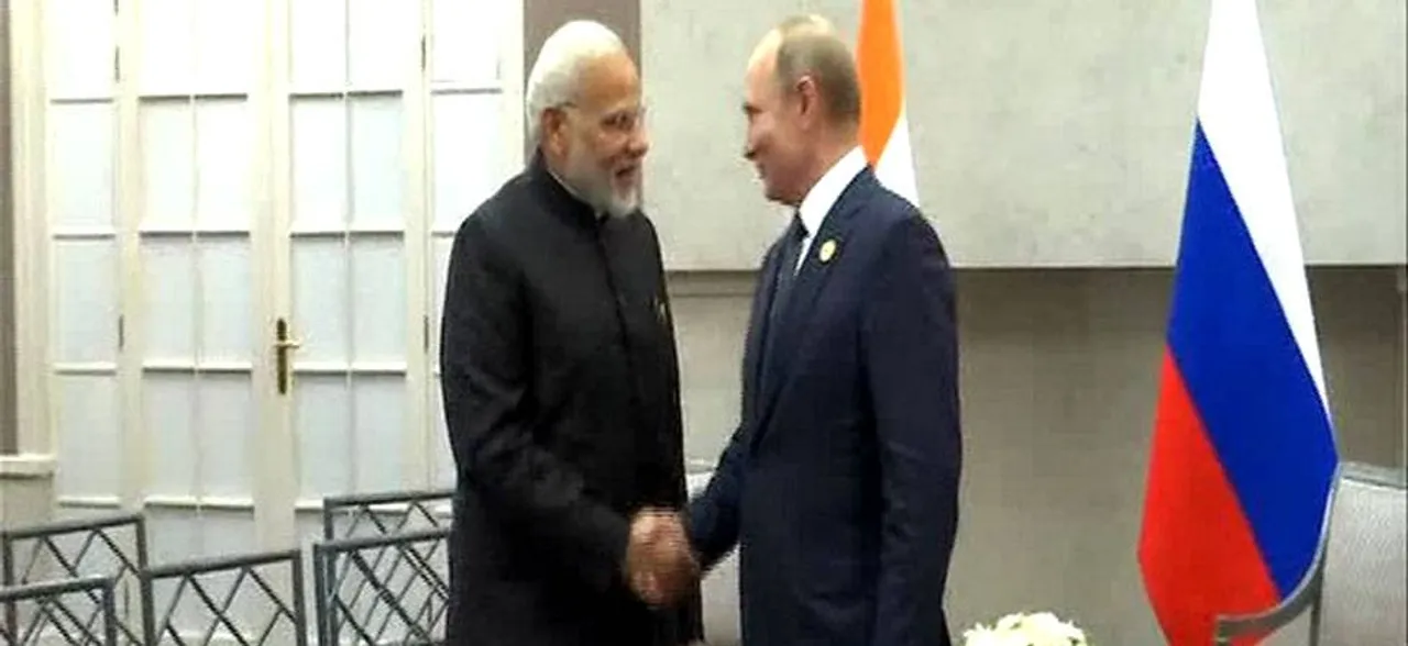 ब्रिक्स सम्मेलन 2018: भारत-रूस ने द्विपक्षीय संबंधों और रक्षा पर की चर्चा