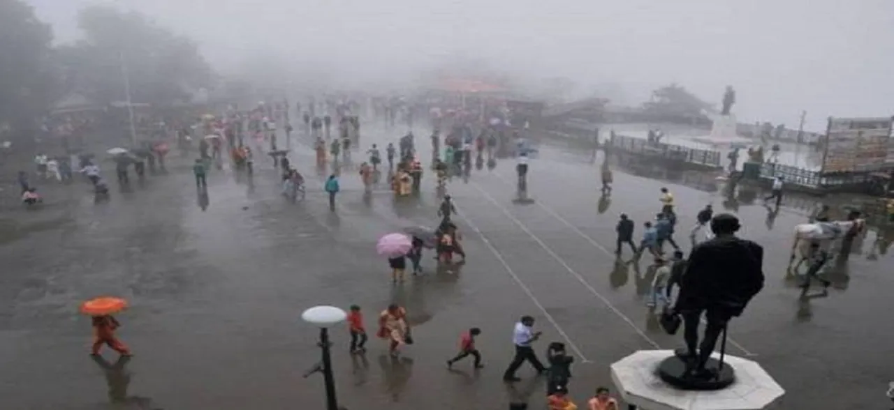 उत्तर प्रदेश में बारिश और तूफान का कहर जारी, अब तक 65 लोगों की मौत, सहारनपुर में भारी तबाही