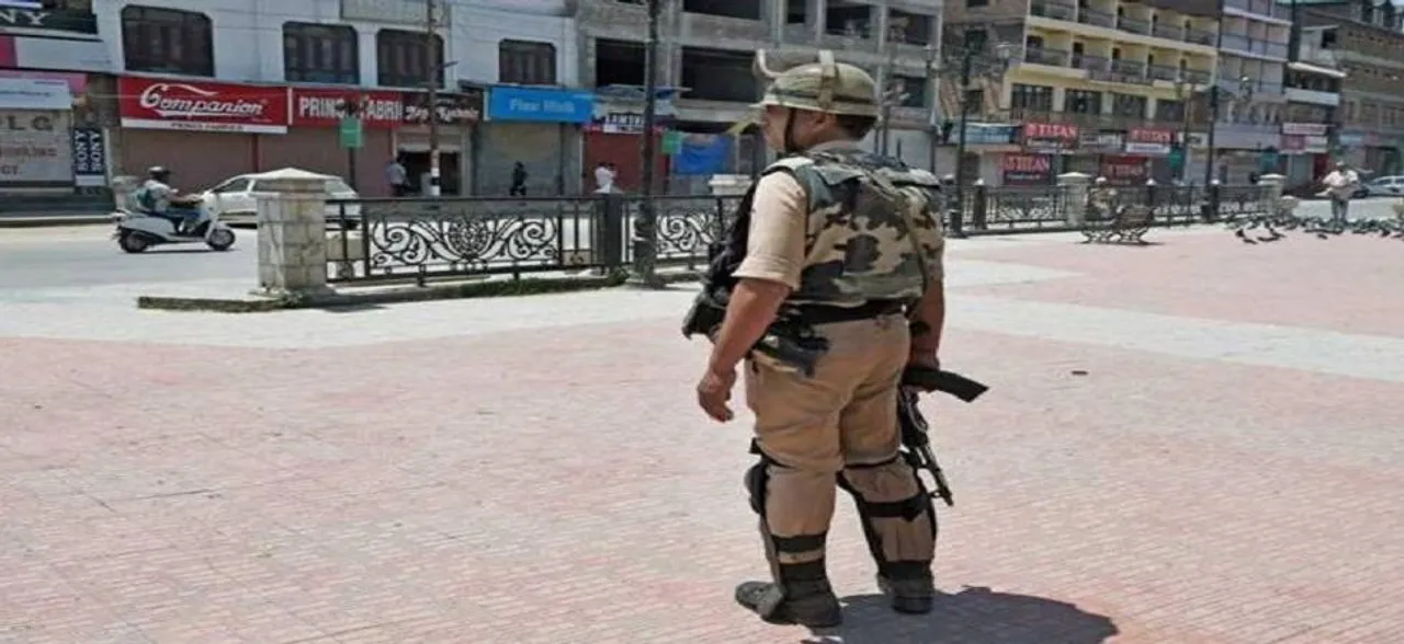 जम्मू-कश्मीर: स्वतंत्रता दिवस के विरोध में अलगाववादियों का घाटी बंद, इंटरनेट सेवा ठप