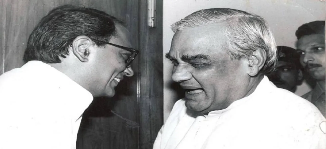 अटल बिहारी वाजपेयी के निधन पर दिग्विजय सिंह ने पीएम मोदी को दिलाई राजधर्म की याद