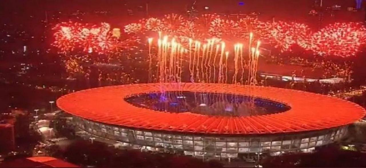 Asian Games 2018: उद्घाटन समारोह में दिखी इंडोनेशिया की संस्कृति, राष्ट्रपति विदोदो बाइक से पहुंचे, नीरज चोपड़ा ने भारतीय दल की अगुआई की
