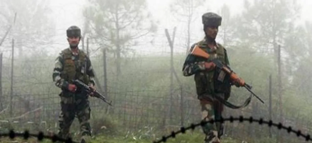 नियंत्रण रेखा पर भारत व पाकिस्तान के सैनिकों के बीच गोलीबारी