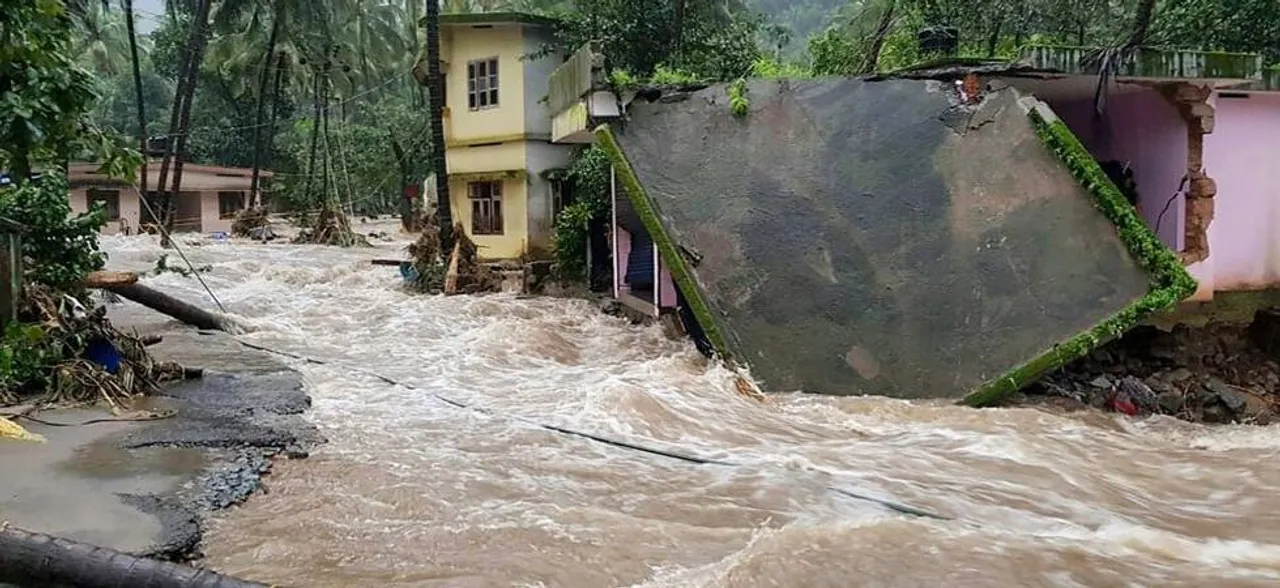 केरल ने बाढ़ के लिए तमिलनाडु को ठहराया जिम्मेदार, केंद्र सरकार बाढ़ग्रस्त राज्य को और देगी सहायता