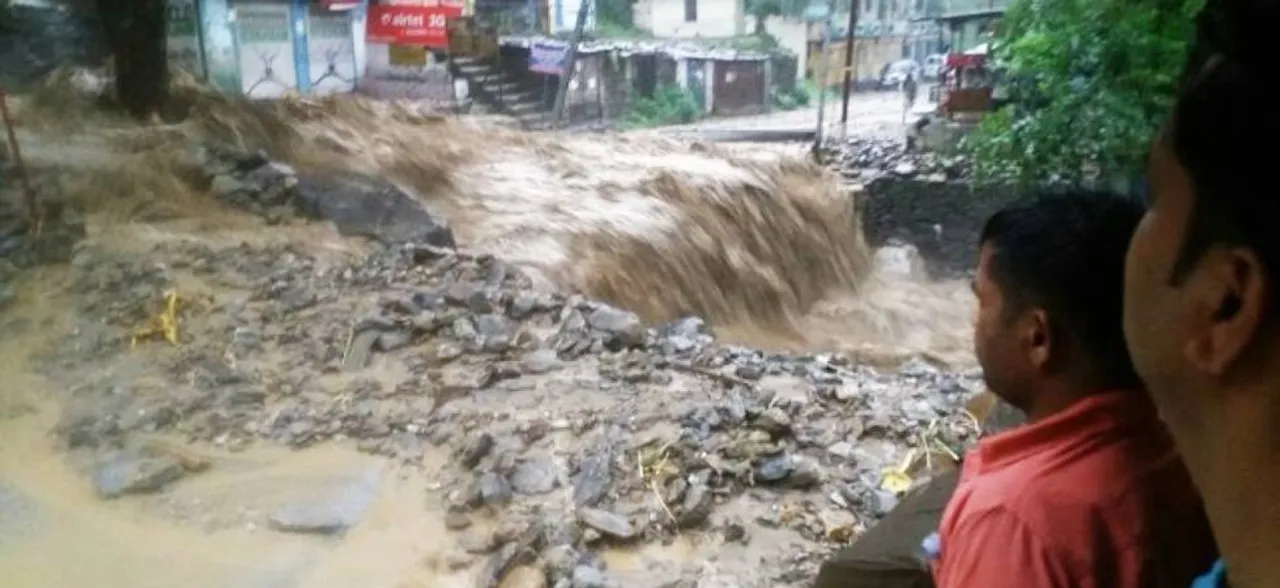 उत्तराखंड में भारी बारिश, 2 की मौत