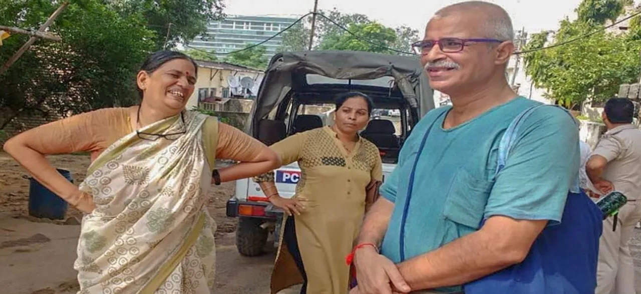 भीमा-कोरेगांव हिंसा मामले में देश के कई हिस्से में छापे, 5 लोग गिरफ्तार, सीपीएम ने बताया लोकतांत्रिक अधिकारों पर हमला