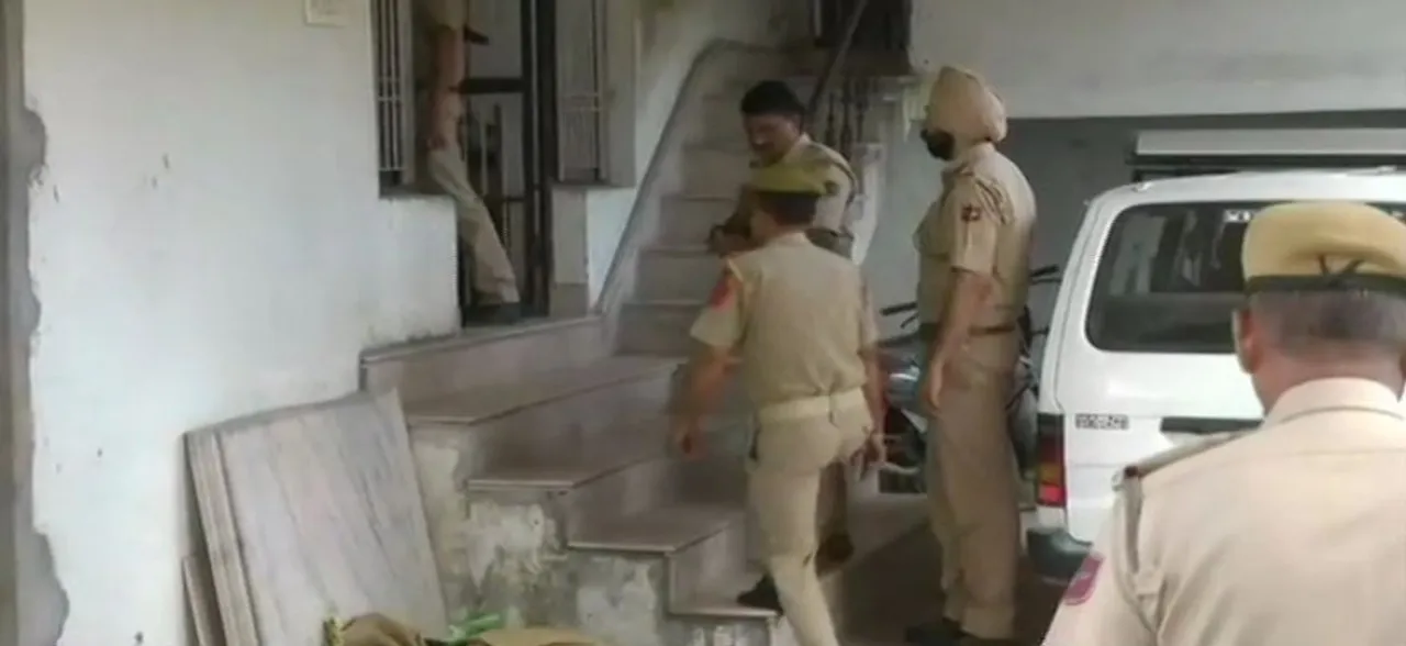 जम्मू-कश्मीर: चर्च संचालित हॉस्टल में पुलिस की छापेमारी, 20 बच्चियों को छुड़ाया गया, यौन शोषण का आरोप, 1 व्यक्ति गिरफ्तार