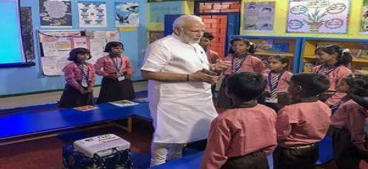जन्मदिन पर वाराणसी में प्रधानमंत्री ने विद्यार्थियों से की बात, सुझाया सफलता का मंत्र