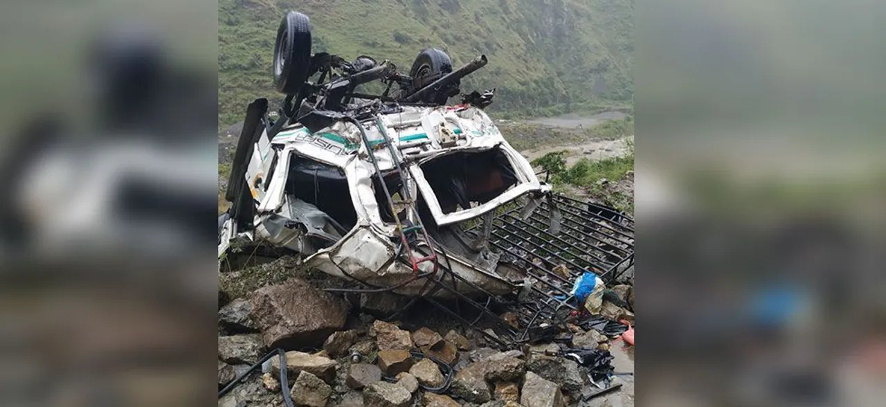 हिमाचल प्रदेश के शिमला में सड़क हादसा, 10 लोगों की मौत