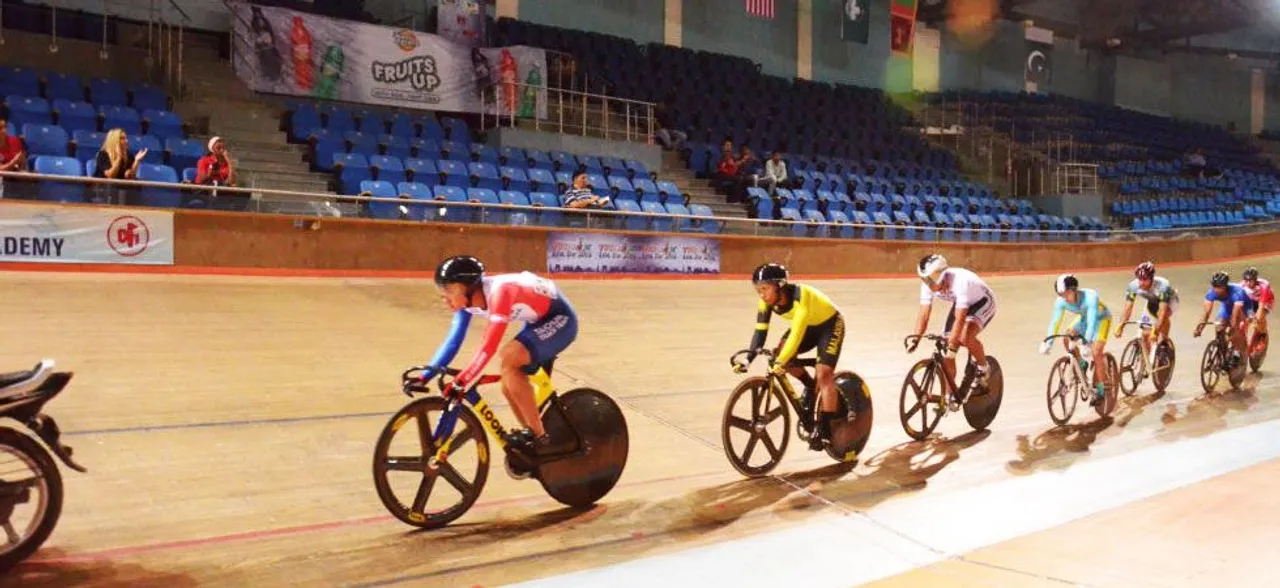 ट्रैक एशिया साइकिलिंग के दूसरे दिन भारत ने जीती 1 गोल्ड, 2 सिल्वर, शीर्ष में पहुंचा भारत