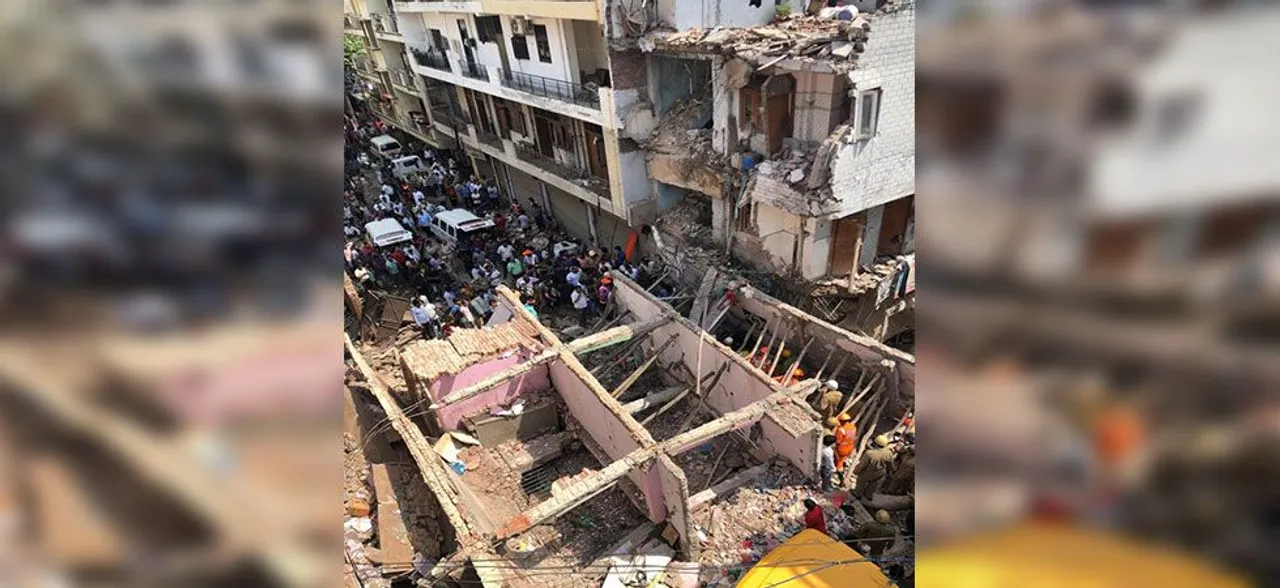 दिल्ली में इमारत ढहने से 4 बच्चों सहित 6 लोगों की मौत, मुख्यमंत्री ने दिए जांच के आदेश