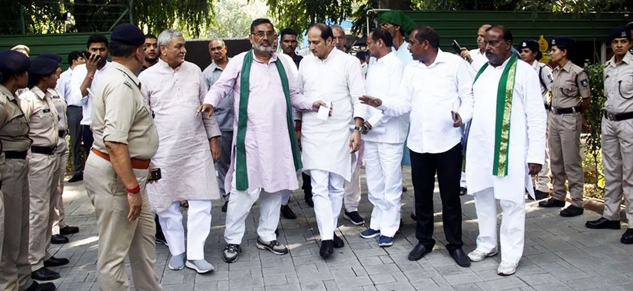सरकार ने मानी किसान कल्याण यात्रा पर निकले बीकेयू नेताओं की 7 मांगे, राजनाथ सिंह के साथ बातचीत को बताया संतोषजनक