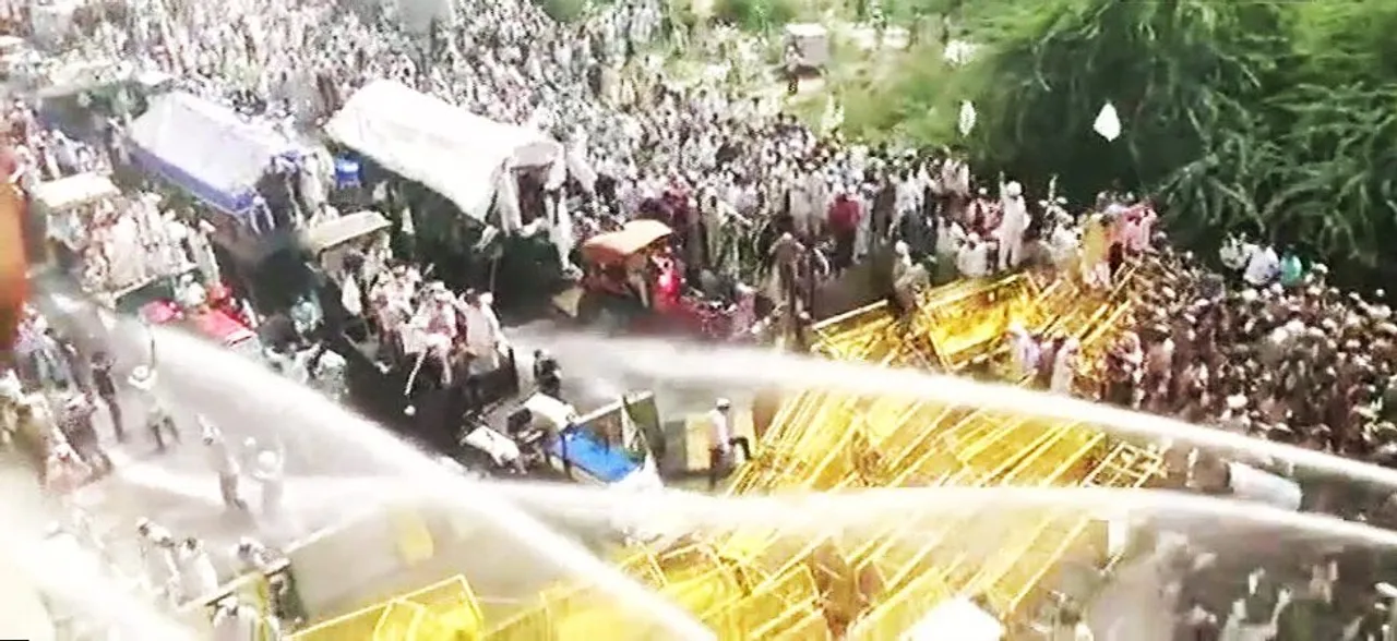 किसान क्रांति पदयात्रा : किसानों पर पुलिसिया कार्रवाई के बाद विपक्ष ने साधा मोदी सरकार पर निशाना