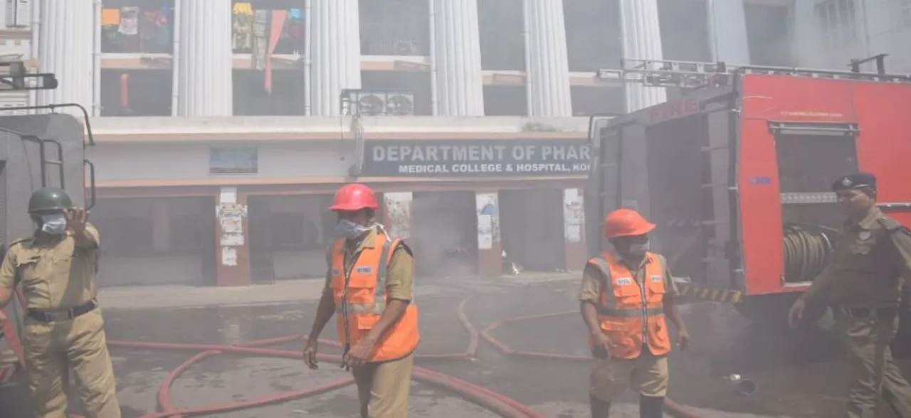 कलकत्ता मेडिकल कॉलेज के फार्मेसी विभाग में लगी आग, 10 दमकल गाड़ी मौक़े पर