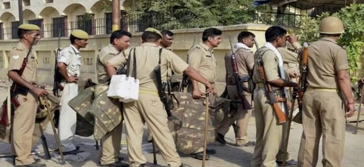 यूपी: पुलिस हिरासत में परमहंस दास, राम मंदिर को लेकर बैठे हैं अनशन पर