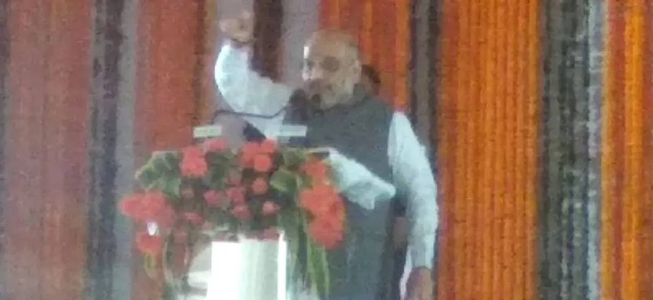 अंबिकापुर में कांग्रेस पर बरसे शाह बोले, नकली सीडी बनाकर मां-बहन को बेइज्जत करने वाले सरकार बनाने की सोच रहे हैं