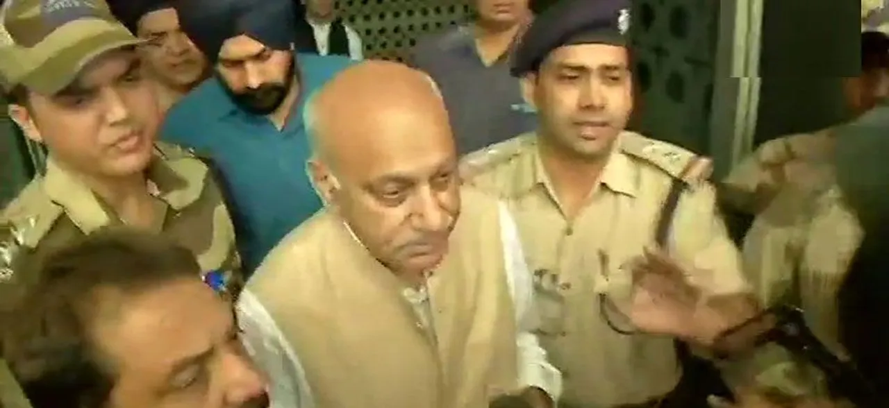 #MeToo: भारत लौटने के बाद एमजे अकबर ने PMO को पत्र लिखकर दी सफाई, सरकार जल्द लेगी फैसला