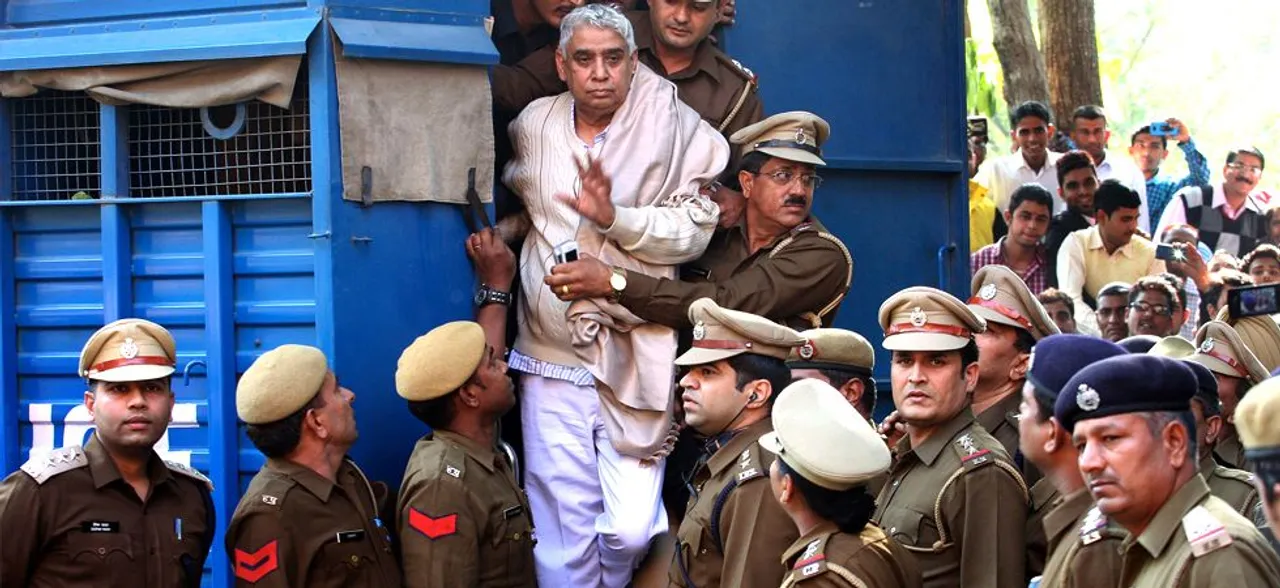हत्‍या के मामले में रामपाल को आजीवन कारावास की सजा