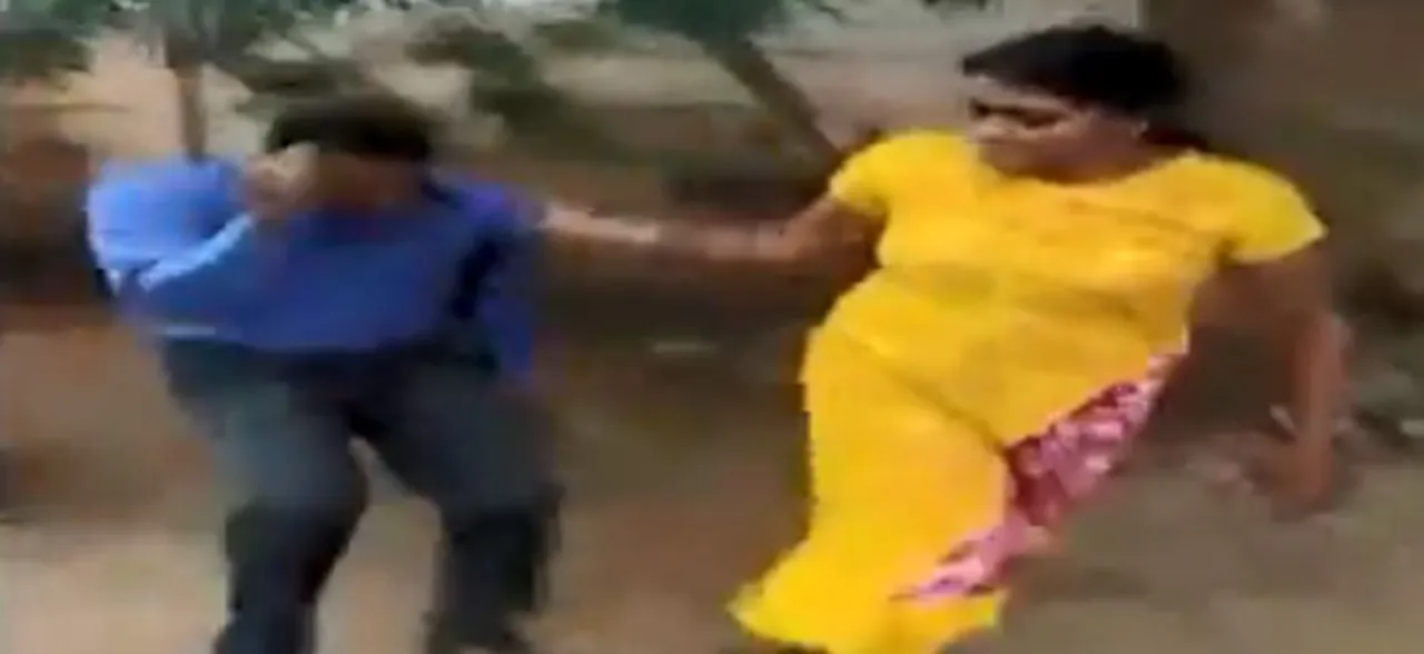 #MeToo के कारण कर्नाटक में महिला ने बैंक मैनेजर से डंडों से पीटा, लोन देने के बदले की थी ये मांग