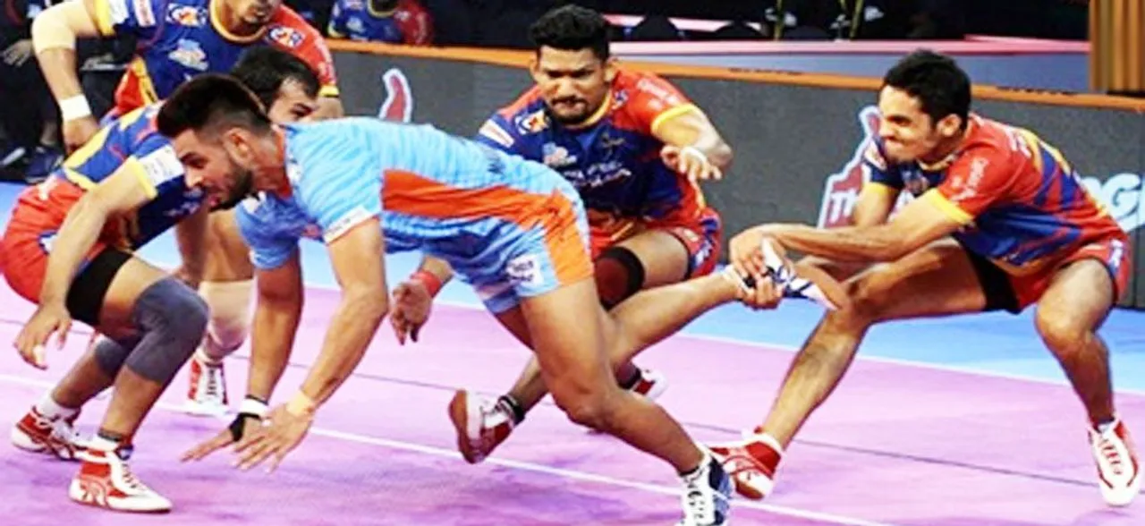 Pro Kabaddi 2018 : रोमांचक मुकाबले में बंगाल और यूपी के बीच मैच रहा टाई, जानें स्कोर